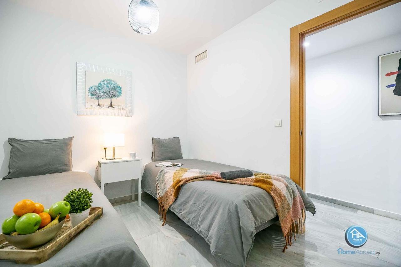 Bajo Urbano Boutique En Carlos Haya Con Terraza Y Parking Малага Екстер'єр фото